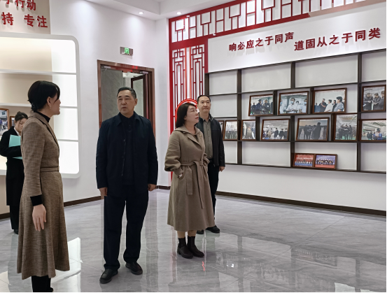 實(shí)地走訪企業(yè) 助力企業(yè)發(fā)展一一洛陽市人大副主任徐新、工信局副局長(zhǎng)衛(wèi)樹紅一行蒞臨鴻元軸承調(diào)研